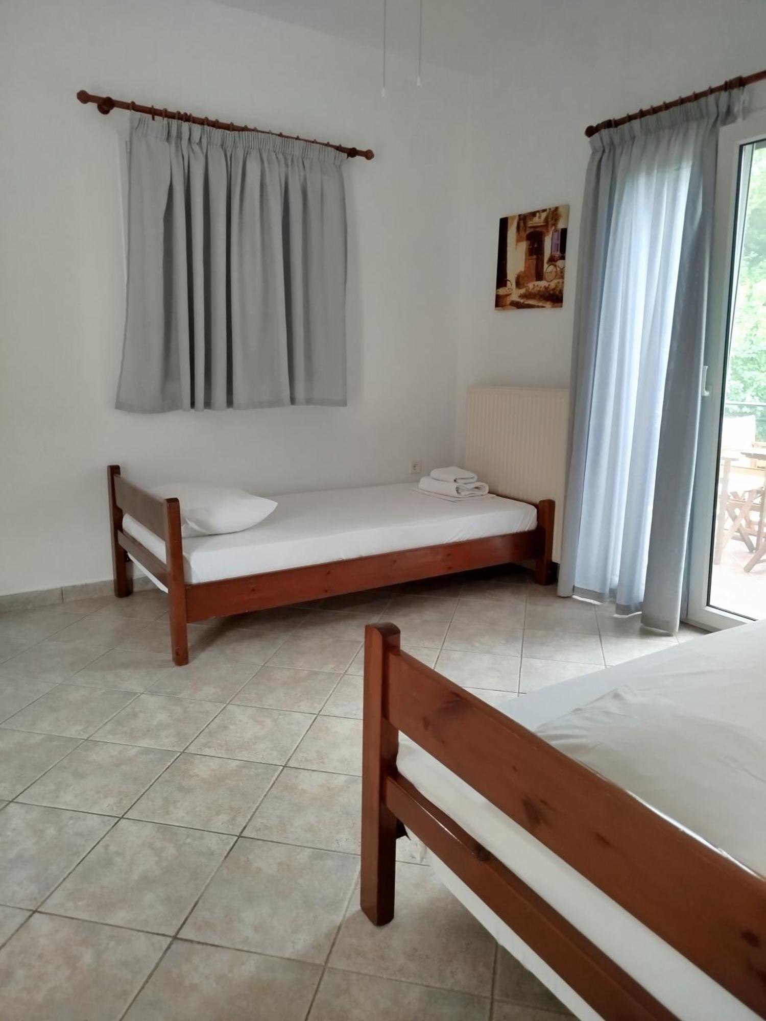Riverside Αpartments Vassiliki Esterno foto