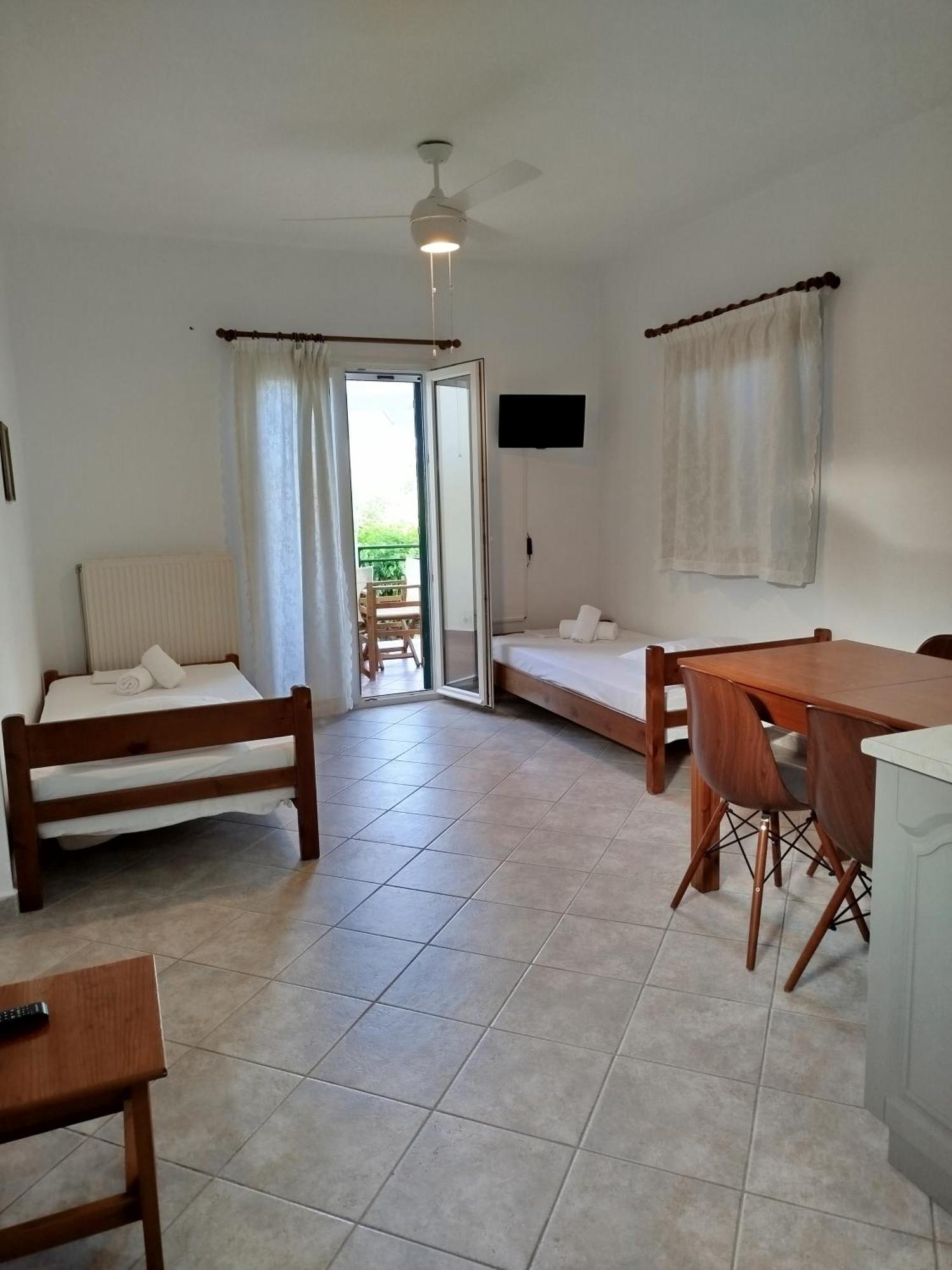 Riverside Αpartments Vassiliki Esterno foto